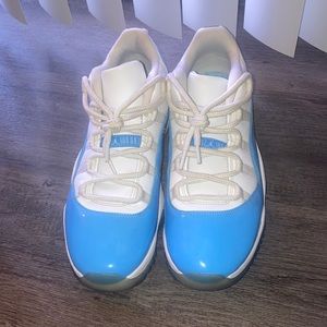 Air Jordan 11 Retro Low White/ University Blue
